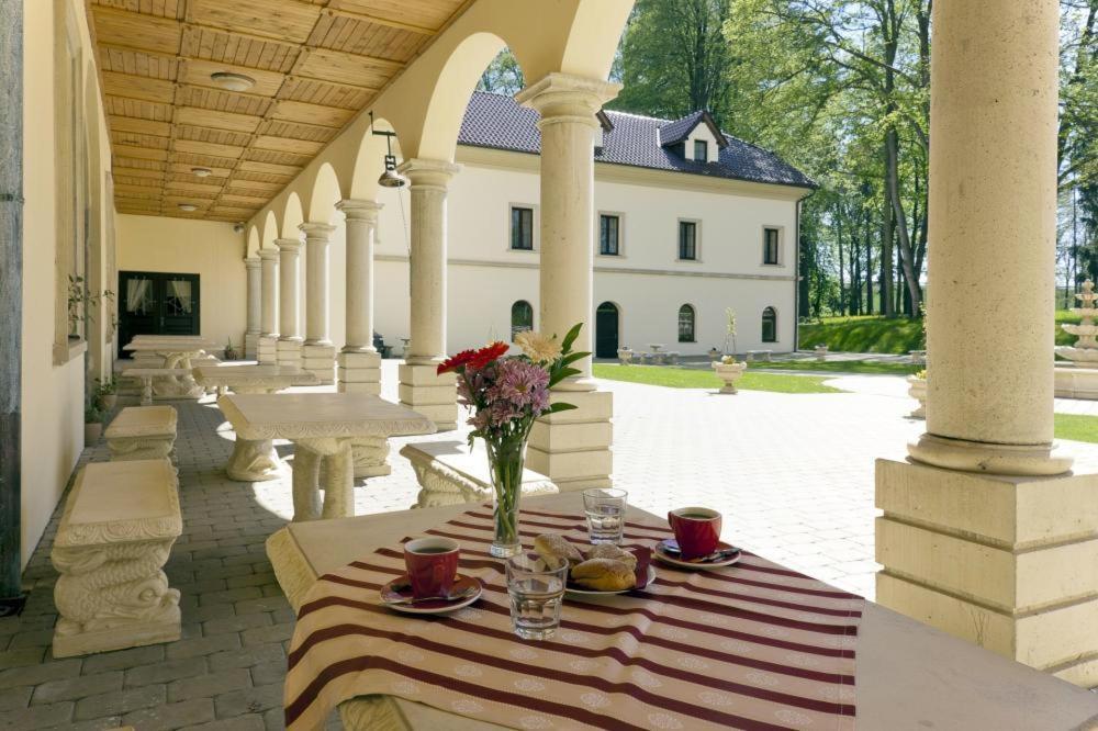Hotel Zámek Kamenný Dvůr Kynsperk nad Ohri Exterior foto