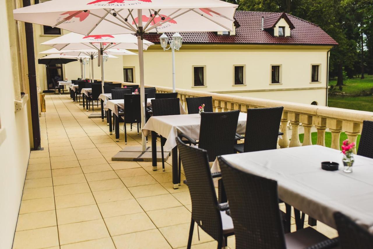 Hotel Zámek Kamenný Dvůr Kynsperk nad Ohri Exterior foto