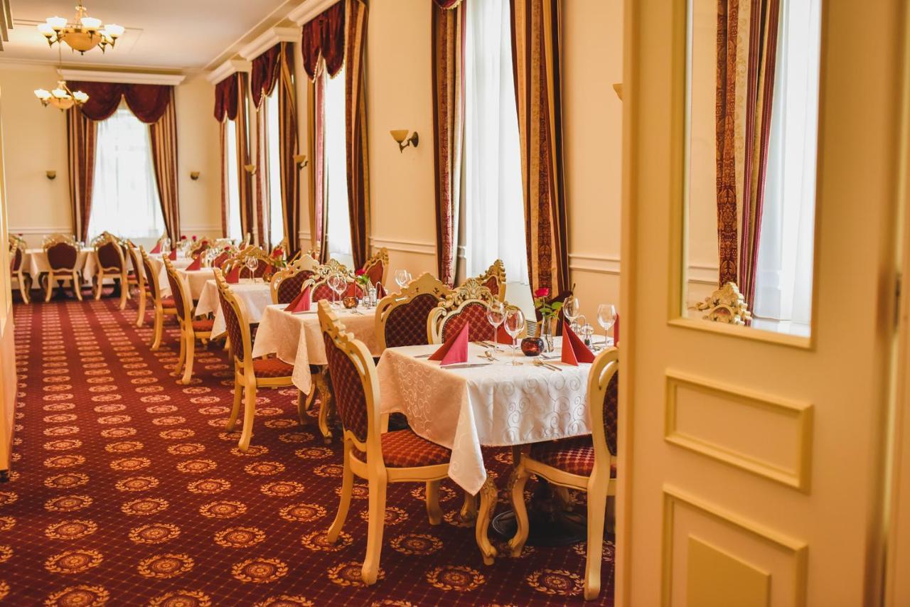 Hotel Zámek Kamenný Dvůr Kynsperk nad Ohri Exterior foto
