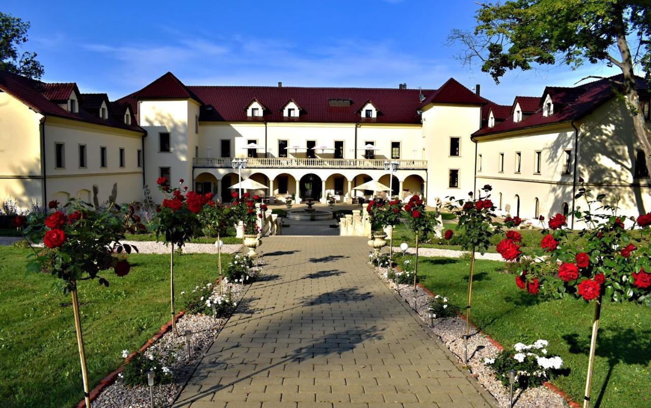 Hotel Zámek Kamenný Dvůr Kynsperk nad Ohri Exterior foto